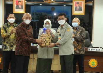 Kementan, Kemenkop-UKM, dan IPB Sepakati Pengembangan Pertanian Berbasis Korporasi