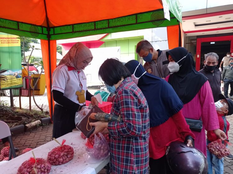 Pasar Mitra Tani/Toko Tani Indonesia Centre Kementan Gelar Bawang dan Cabai Murah untuk Dukung Stabilisasi Harga