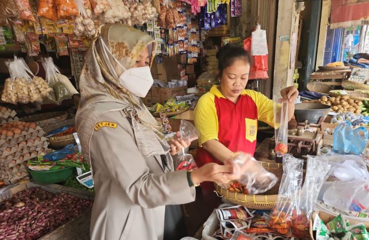Kementan Gelar Pangan Murah di Subang, Harga Bawang Merah Berangsur Turun