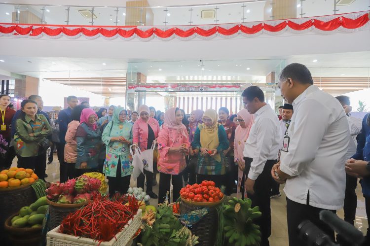 Dari Makassar, Ibu Iriana Jokowi Serukan Pengelolaan Komoditas Hortikultura Skala Rumah Tangga