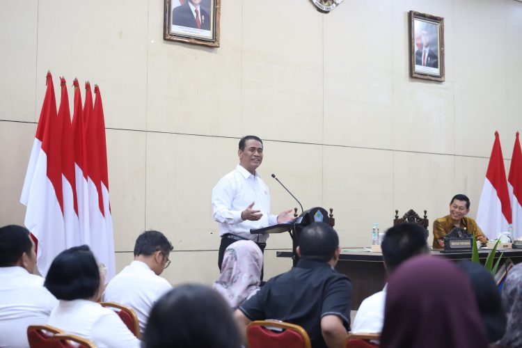 Dorong Nilai Tambah Demi Kesejahteraan Petani, Mentan Amran Perkuat Sektor Perkebunan Sulut
