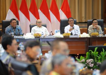 Survey Indikator Politik Indonesia : Kinerja Kinerja Mentan Amran Tertinggi 84,9%.