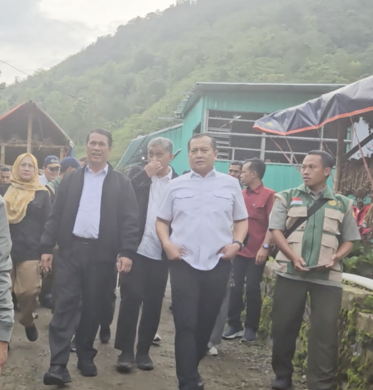 Mentan Amran: NTB Menjadi Pusat Komoditas Bawang Putih dan Jagung Nasional