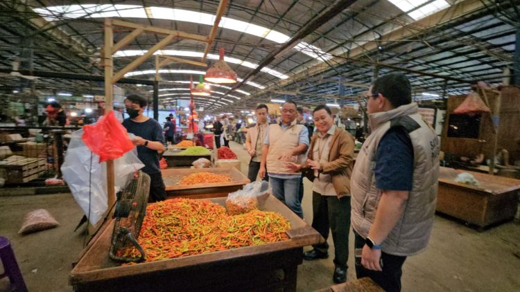 Kementan Guyur Pasokan Cabai ke Pasar Induk Kramat Jati, Cabai Rawit Merah Dijual Rp55.000/Kg
