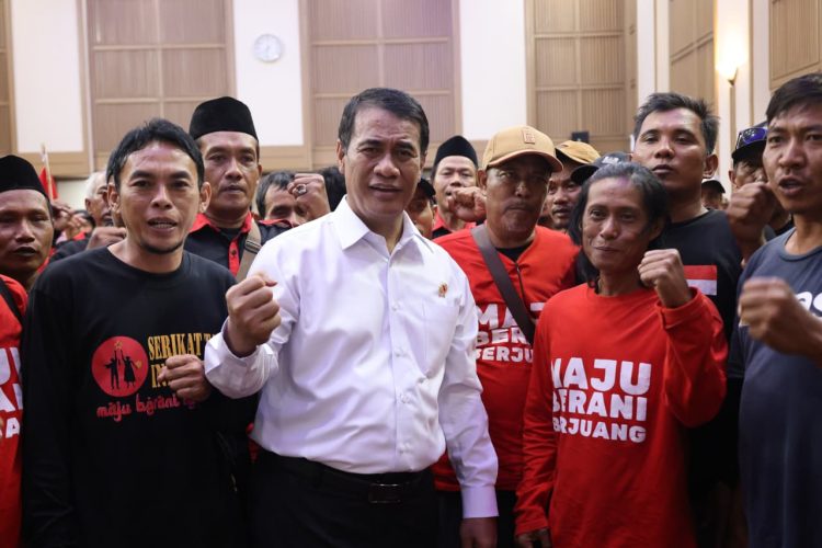 Mentan Bentuk Kelompok “Maju, Berani Berjuang”, Simbol Perjuangan Petani