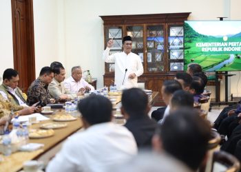 Temui Peternak Pukul 06.00, Mentan Amran Berikan Solusi Serap Jagung Tekan Biaya Pakan